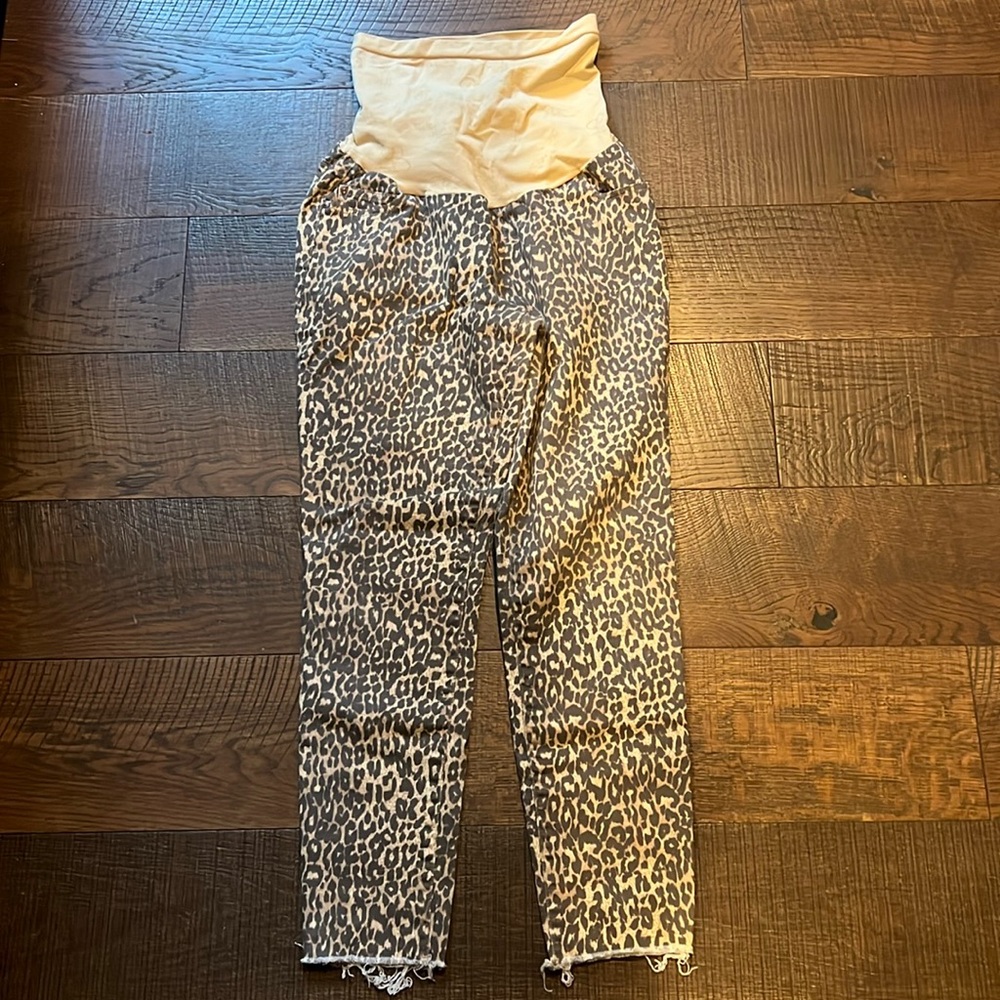 Jessica Simpson leopard maternity pants